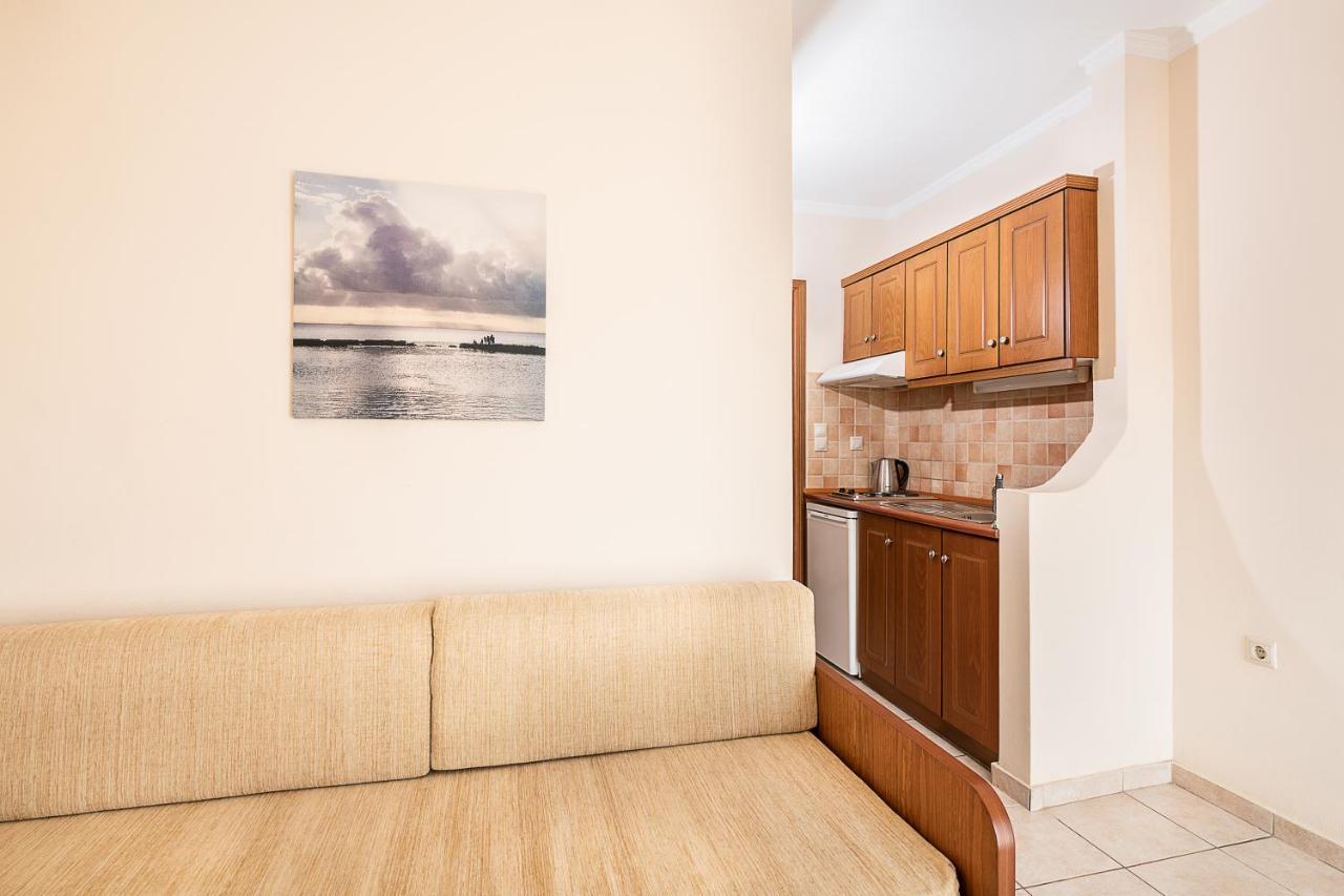 Angela Beach Aparthotel Platanés Buitenkant foto